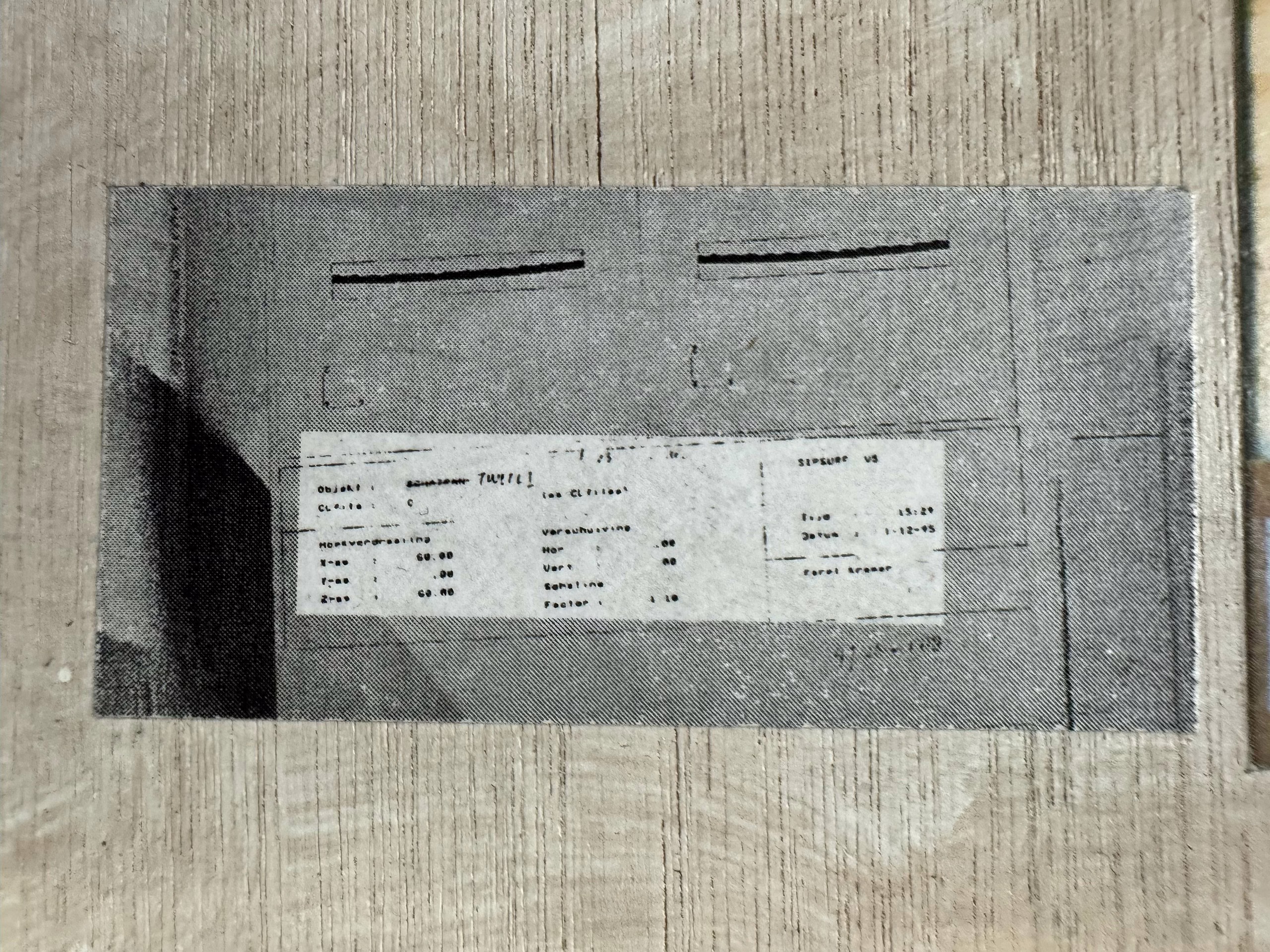 Karel Kremer - 'Relief II' sculptuur, achterzijde