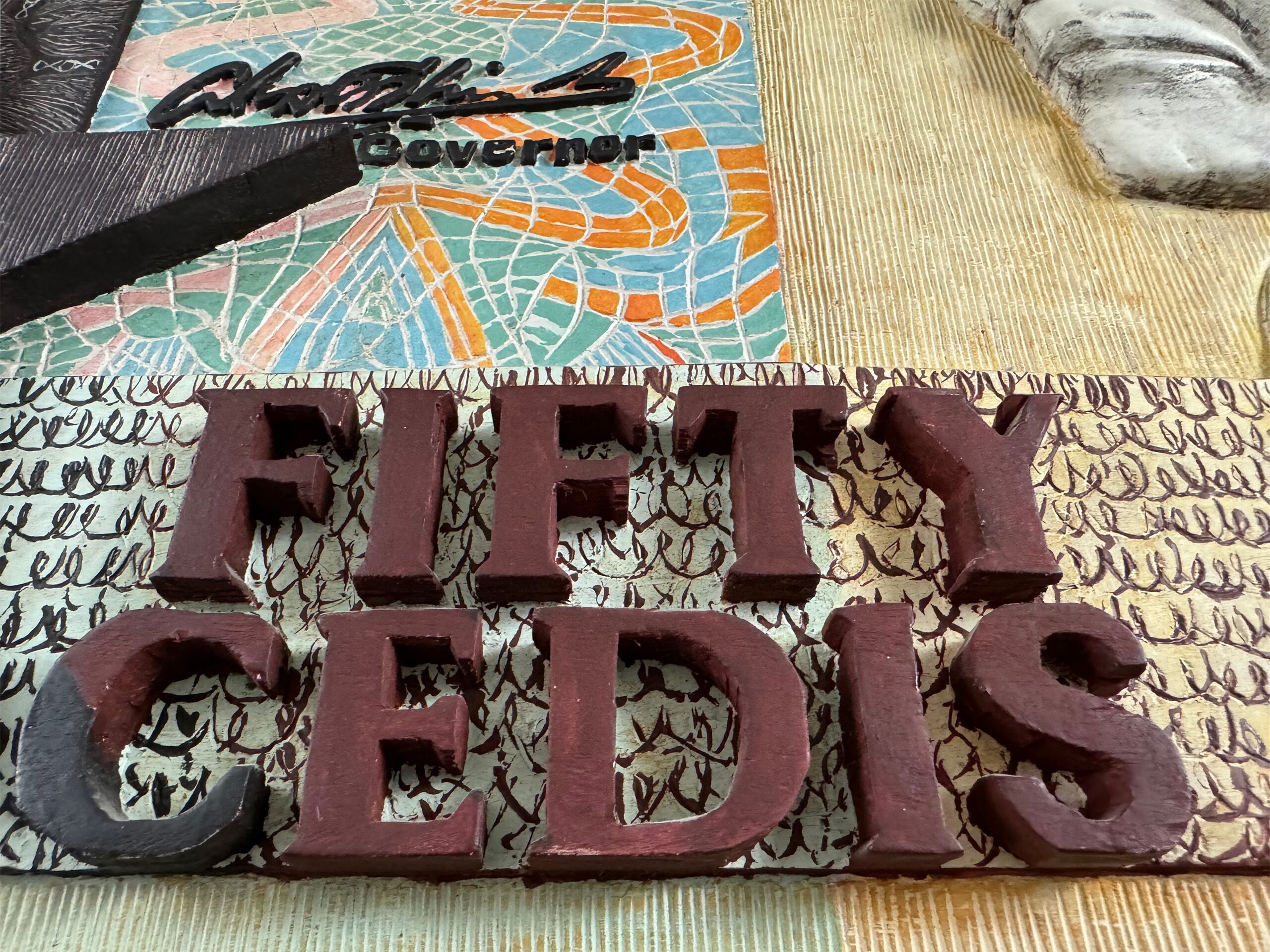 Thomas Tchopzan - Bank Of Ghana 50 CEDI - detail reliëf letters