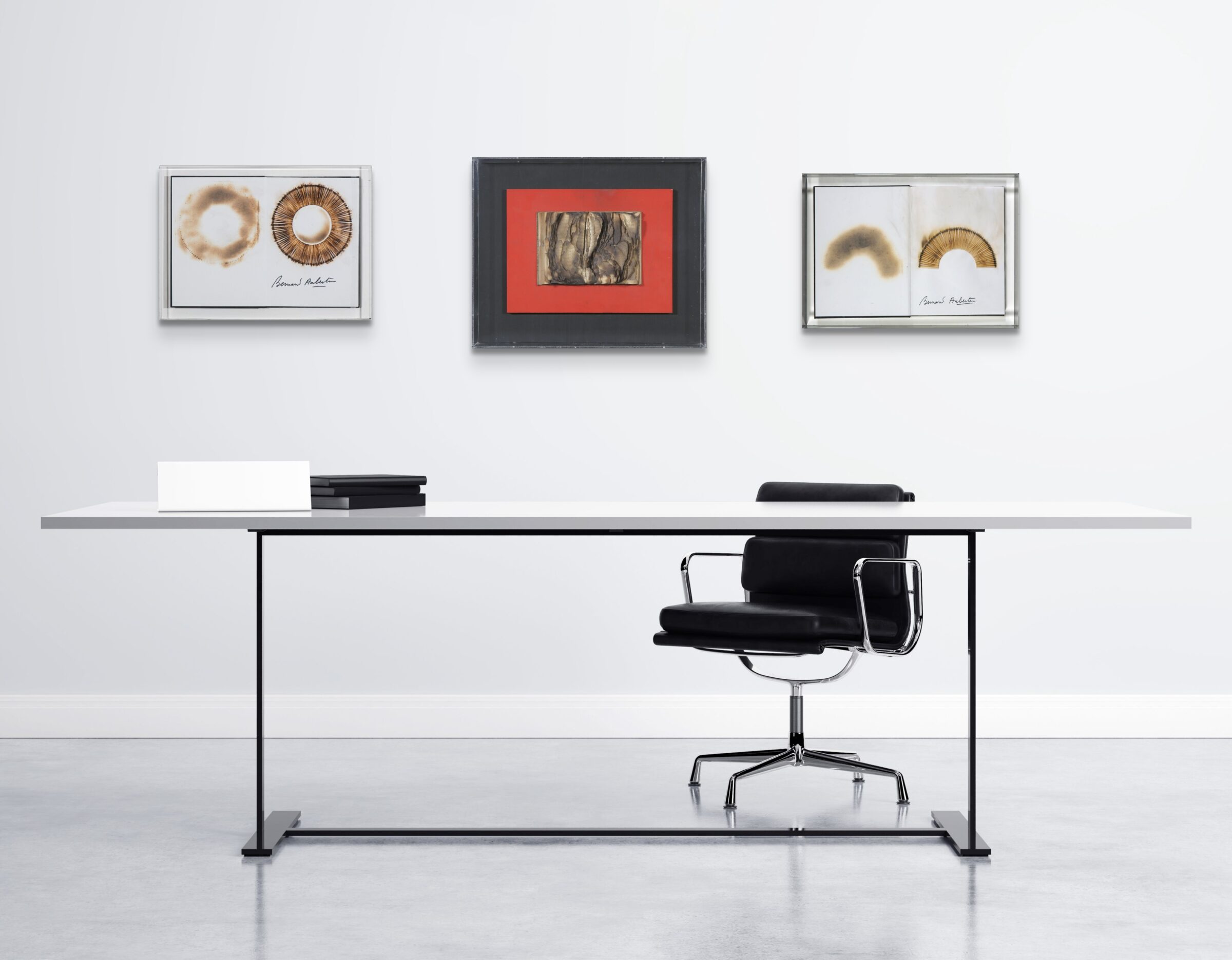 Bernard Aubertin - Livre Brûlé Rosenberg - impressie in interieur
