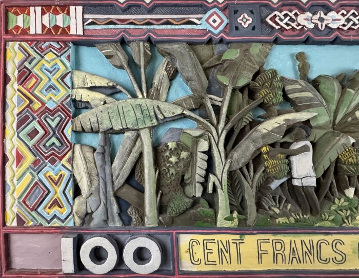Thomas Tchopzan - "Centrale Bank van Guinee 100 Frs" Achterzijde - detail reliëf