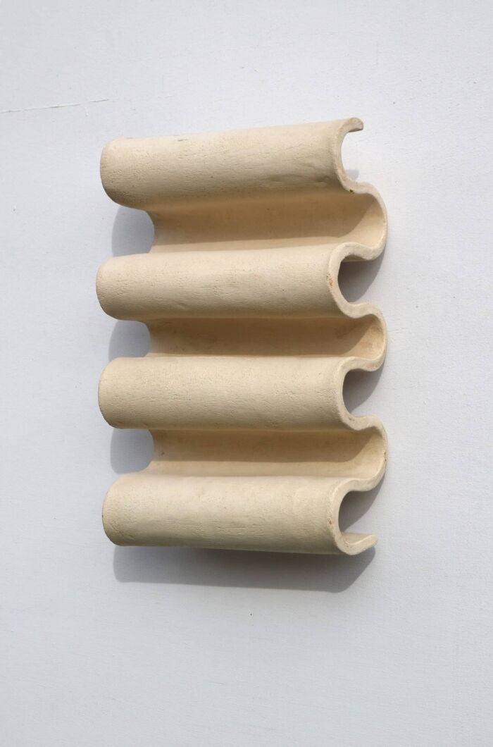 CAREL LANTERS - 'Le Pli IV' - ceramic wall object